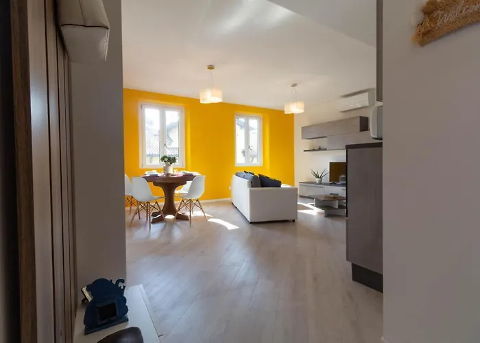 Mamma Ciccia - Root 11 Lierna