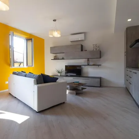 Mamma Ciccia - Root 11 Lierna